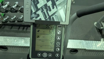 Держатель Kindle для велосипеда Stairmaster HIIT...