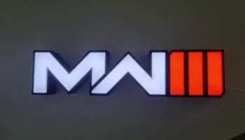 Светодиодная лампа Call of Duty Modern Warfare III (2023).. Светодиодная лампа Call of Duty Modern Warfare III (2023)..