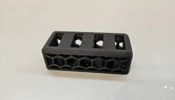 Сотовый органайзер для USB-накопителей...... 5
