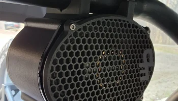 Безградусная инженерная банка динамика 6x9............