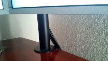 Крышка кабеля для подставки для монитора Mount-It...... 2