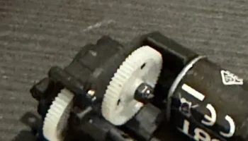 Кронштейн для перемещения стандартного двигателя SCX24...... 4