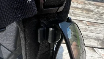 Вешалка для солнцезащитных очков MOLLE......