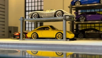Многоуровневая подставка для моделей HotWheels или моделей 1