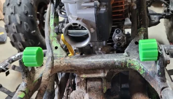 Резиновый фиксатор сиденья Honda 400ex + другие модели кв... 1