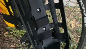 Fahrradtaschen Halter [Держатель для велосипедной сумки].... 1