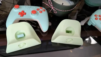 Подставка для контроллера 8bitdo Ultimate 2C с (опциональ... 1