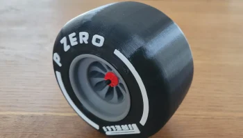 Формула 1 Pirelli PZero Дверной стопор 2