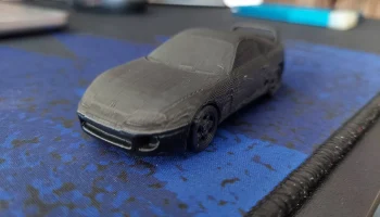 Toyota Supra с принтом на месте, подвижные колеса...........