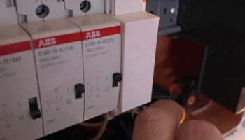 Sonoff Mini R4 с креплением на DIN-рейку 7