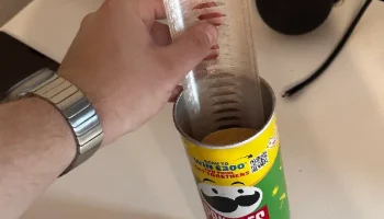 Диспенсер Pringles Deluxe Edition 1