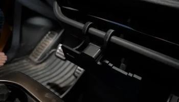 Прочное крепление GMR2 Rivian 2