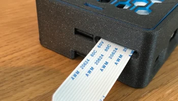 Чехол Raspberry Pi 3/4 B+ с гнездом для кабеля камеры 1
