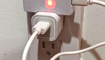 Плата разработчика ESP 32 + корпус USB-адаптера питания A..