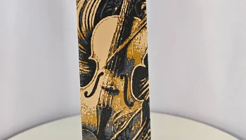 Закладка "Коричневая скрипка", напечатанная на 3D-принтер... 2