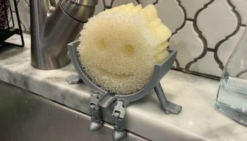 Шарнирный держатель для раковины Scrub Daddy со сливом...... 2