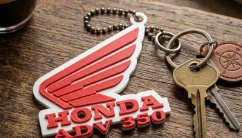 брелок для Honda adv 350