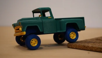 Игрушечный грузовик Chevy Truck 7