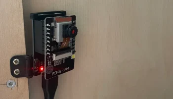 Ультра минималистичный держатель/крепление для ESP32 Cam... Ультра минималистичный держатель/крепление для ESP32 Cam...