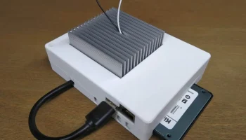 Корпус Atomic Pi с поддержкой твердотельных накопителей S...