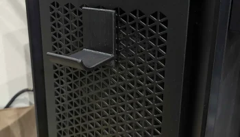 Чехол для компьютера Corsair Крючок для наушников...... 1