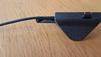 Hyundai Tucson, держатель USB-C 8