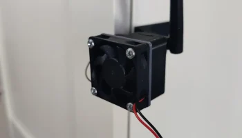 Задняя крышка ESP32 с отверстием для вентилятора........ 1