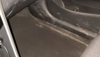 Зажим для автомобильного ковра ( Hyundai Elantra ).......... 2