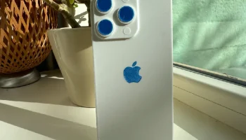 iPhone 16 Про 3D модель iPhone 16 Про 3D модель
