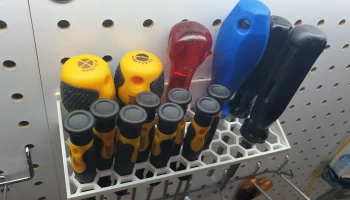 Держатель отвертки Pegboard 1