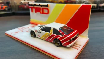 Основание дисплея Hotwheels Toyota AE86 (тема TRD).......... 2