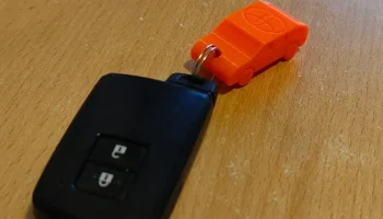 Брелок для ключей от автомобиля Тойота............ 2