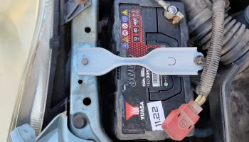 Honda Civic 2003 Держатель аккумулятора