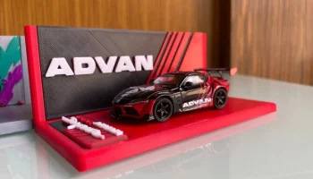 База дисплея Mini GT Advan HKS Toyota GR Supra