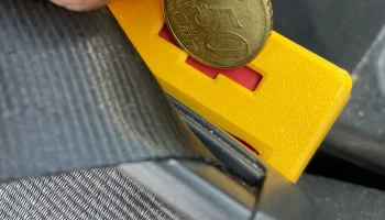 Замок для безопасности детей на ремне 1