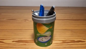 Держатель для ручек для банок Pringles - переработка свои..