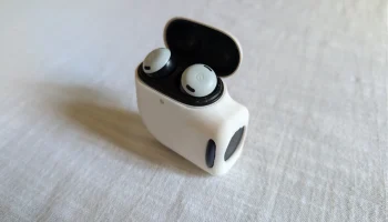 Чехол для трекера Pixel Buds Pro + Moto Tag Чехол для трекера Pixel Buds Pro + Moto Tag