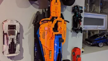 Настенное крепление LEGO McLaren Formula 1