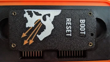 Чехол для Wi-Fi-модуля Flipper Zero с резьбовыми вставкам..