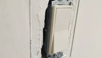 Крышка настенного выключателя 2