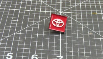 Эмалированная булавка с логотипом Toyota............