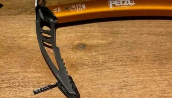 Крышка наконечника ледоруба Petzl Ride.  Легкая быстрая п... 1