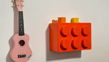 Булавка с логотипом Lego (полка из кирпичей Lego своими р..