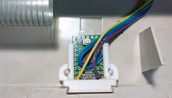 Крепление USB-контроллера/конвертера модели M............ 1