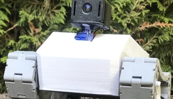 3D-печатная радиоуправляемая гусеничная машина с контролл... 2