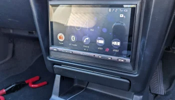 Лицевая панель Sony XAV-AX3200 и XAV-AX5000 с двойным DIN.. 2