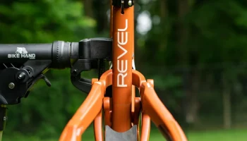 Крыло нижнего рычага Rascal V1