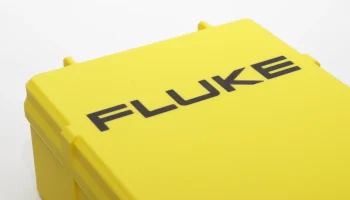 Fluke - Прочный футляр с пенопластовой вставкой........ 1
