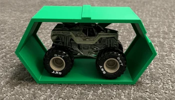 Настенный дисплей Spin Master в масштабе 1:64 Monster Jam 2