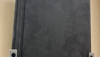 Настенная вешалка Microsoft Surface